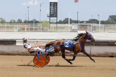 Unhynged-Illini-Win-Stretch-20250621