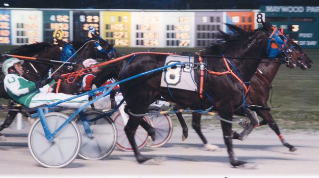 Excelerated Speed wins from last to first at Maywood Park!